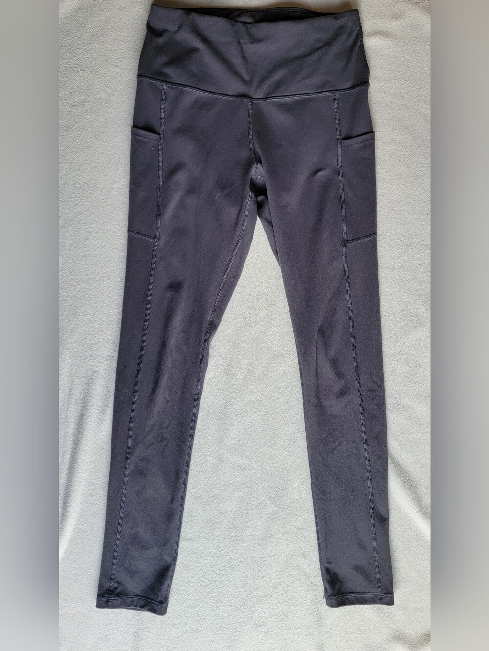 Athletic Leggings with Side Pockets - Charcoal